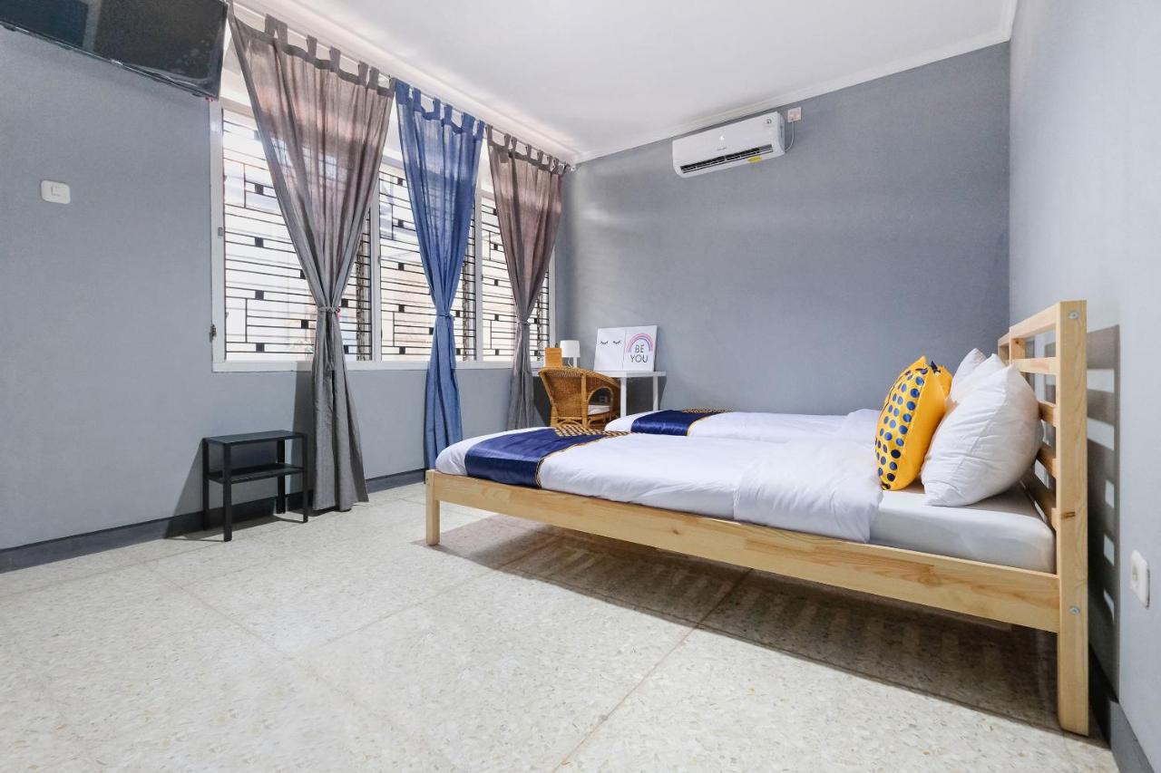 Spot On 2281 Omajo Hotel Semarang Exterior photo